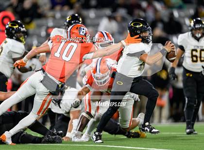 Thumbnail 3 in Klein Oak vs Bridgeland (UIL 6A D1 Football Bi-District) photogallery.