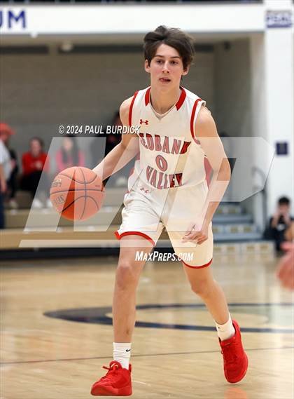 Thumbnail 2 in Redbank Valley vs. Karns City (District 9 2A Final) photogallery.