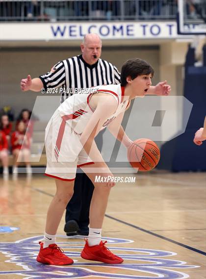 Thumbnail 1 in Redbank Valley vs. Karns City (District 9 2A Final) photogallery.