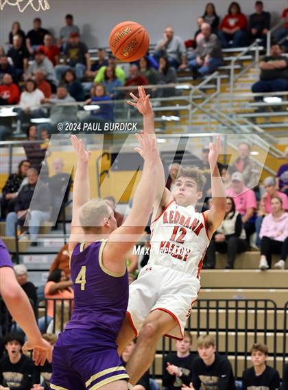 Thumbnail 3 in Redbank Valley vs. Karns City (District 9 2A Final) photogallery.