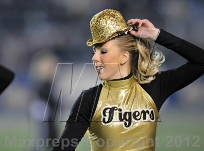 Thumbnail 3 in Coatesville vs. North Allegheny (PIAA AAAA Final) photogallery.