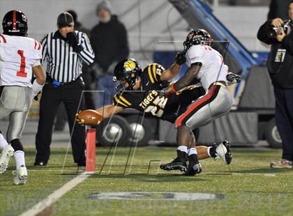 Thumbnail 1 in Coatesville vs. North Allegheny (PIAA AAAA Final) photogallery.