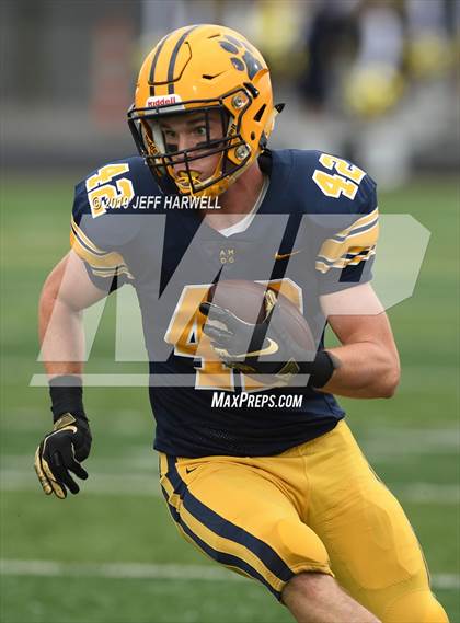 Thumbnail 2 in Clarkson Football North (Mississauga, Ontario) @ St. Ignatius photogallery.
