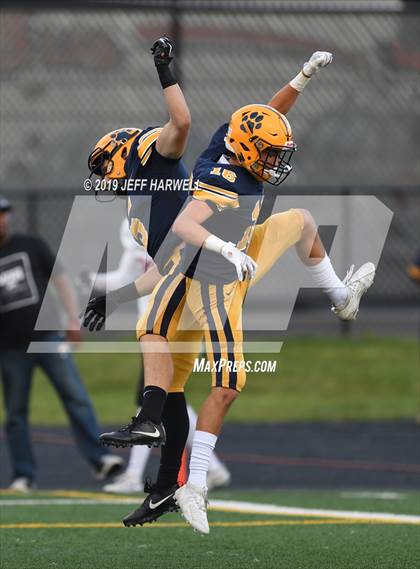 Thumbnail 1 in Clarkson Football North (Mississauga, Ontario) @ St. Ignatius photogallery.