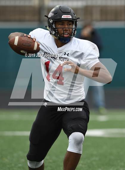 Thumbnail 1 in Clarkson Football North (Mississauga, Ontario) @ St. Ignatius photogallery.