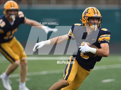 Thumbnail 3 in Clarkson Football North (Mississauga, Ontario) @ St. Ignatius photogallery.