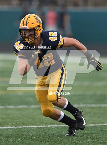 Thumbnail 3 in Clarkson Football North (Mississauga, Ontario) @ St. Ignatius photogallery.