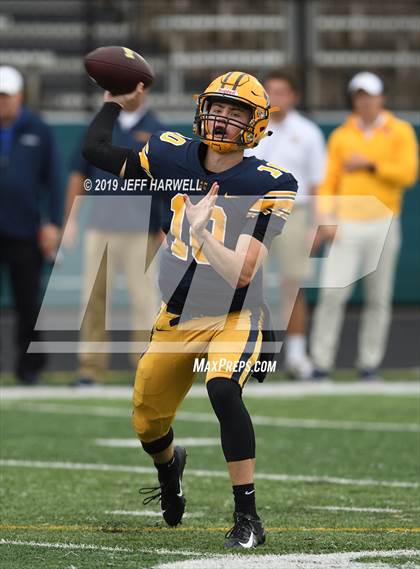 Thumbnail 1 in Clarkson Football North (Mississauga, Ontario) @ St. Ignatius photogallery.