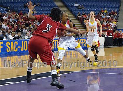 Thumbnail 1 in Vallejo vs. St. Francis (CIF SJS D2 Final) photogallery.