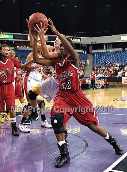 Thumbnail 1 in Vallejo vs. St. Francis (CIF SJS D2 Final) photogallery.
