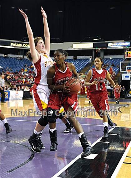 Thumbnail 2 in Vallejo vs. St. Francis (CIF SJS D2 Final) photogallery.