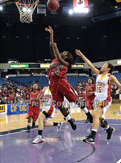 Thumbnail 3 in Vallejo vs. St. Francis (CIF SJS D2 Final) photogallery.