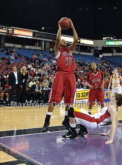 Thumbnail 1 in Vallejo vs. St. Francis (CIF SJS D2 Final) photogallery.