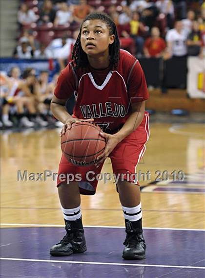 Thumbnail 2 in Vallejo vs. St. Francis (CIF SJS D2 Final) photogallery.