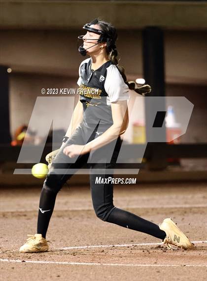 Thumbnail 2 in Greenway vs. Salpointe Catholic (AIA 4A Finals) photogallery.
