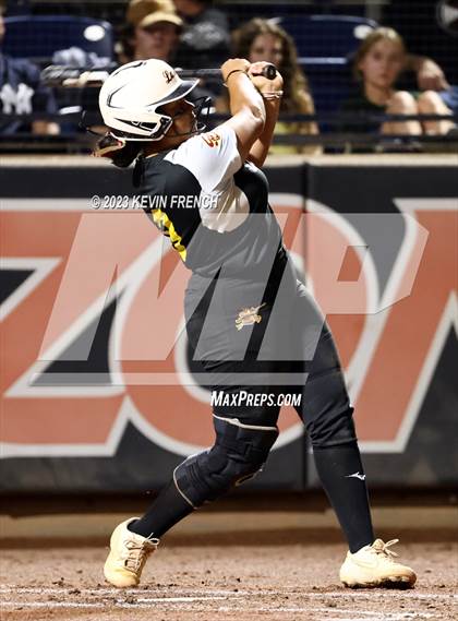 Thumbnail 3 in Greenway vs. Salpointe Catholic (AIA 4A Finals) photogallery.