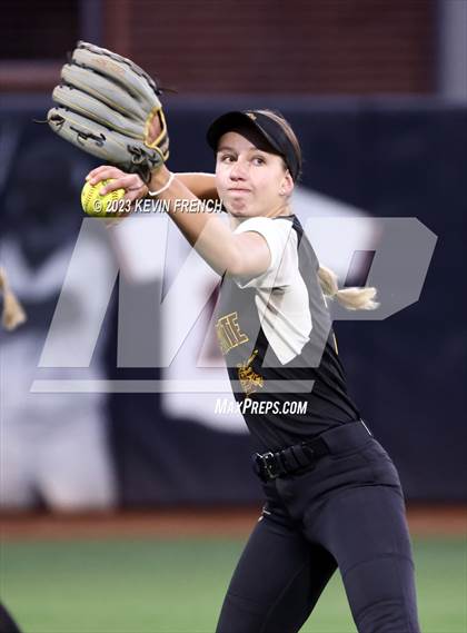 Thumbnail 2 in Greenway vs. Salpointe Catholic (AIA 4A Finals) photogallery.