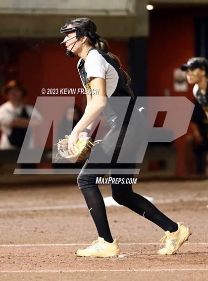 Thumbnail 2 in Greenway vs. Salpointe Catholic (AIA 4A Finals) photogallery.