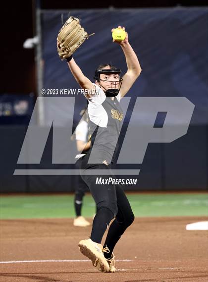 Thumbnail 3 in Greenway vs. Salpointe Catholic (AIA 4A Finals) photogallery.