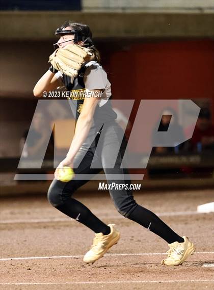 Thumbnail 3 in Greenway vs. Salpointe Catholic (AIA 4A Finals) photogallery.
