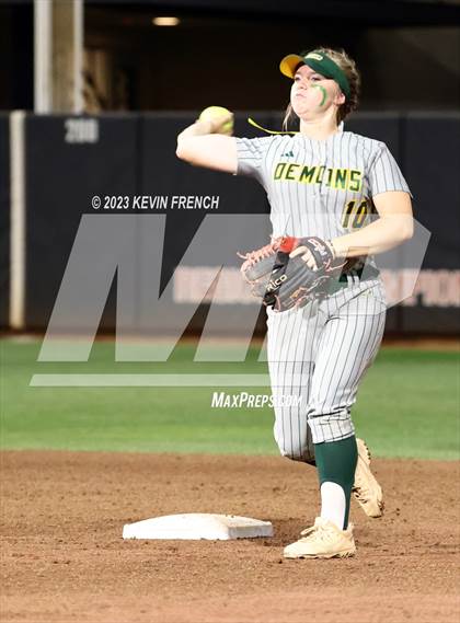 Thumbnail 3 in Greenway vs. Salpointe Catholic (AIA 4A Finals) photogallery.