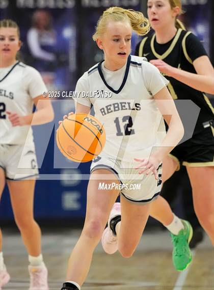 Thumbnail 3 in Monarch vs Columbine (CHSAA 6A Playoffs Round 1) photogallery.