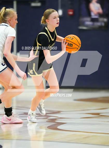Thumbnail 3 in Monarch vs Columbine (CHSAA 6A Playoffs Round 1) photogallery.
