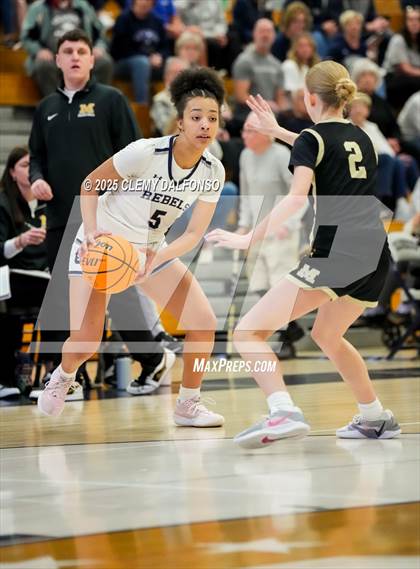 Thumbnail 3 in Monarch vs Columbine (CHSAA 6A Playoffs Round 1) photogallery.