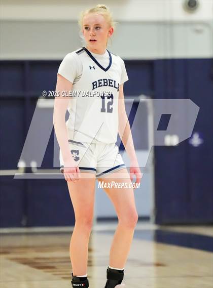 Thumbnail 2 in Monarch vs Columbine (CHSAA 6A Playoffs Round 1) photogallery.