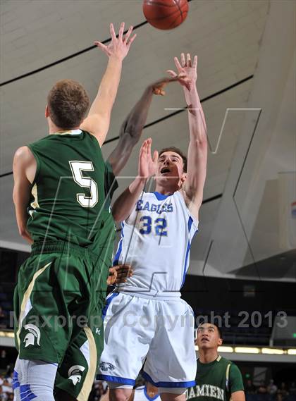 Thumbnail 2 in Damien vs. Santa Margarita (CIF SS DIV 3AA Final) photogallery.