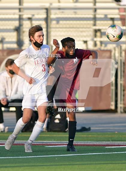 Thumbnail 1 in Jesuit @ Natomas photogallery.