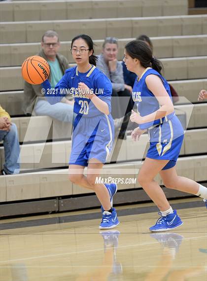 Thumbnail 3 in Santa Margarita vs. Aliso Niguel (Tom Riach Tournament) photogallery.