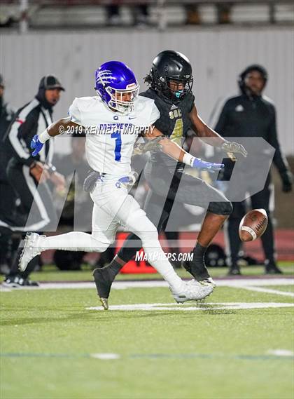 Thumbnail 1 in Midlothian vs South Oak Cliff (UIL 5A Bi-District Playoff) photogallery.