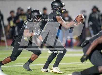 Thumbnail 3 in Midlothian vs South Oak Cliff (UIL 5A Bi-District Playoff) photogallery.