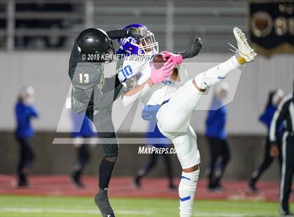 Thumbnail 1 in Midlothian vs South Oak Cliff (UIL 5A Bi-District Playoff) photogallery.