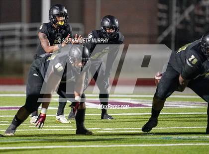 Thumbnail 2 in Midlothian vs South Oak Cliff (UIL 5A Bi-District Playoff) photogallery.