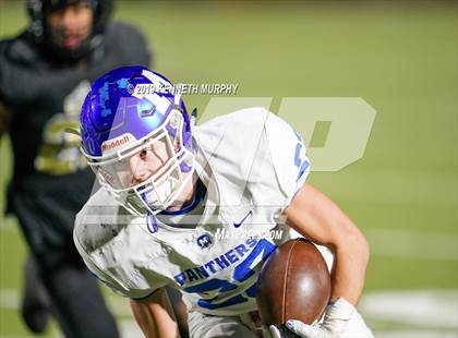 Thumbnail 3 in Midlothian vs South Oak Cliff (UIL 5A Bi-District Playoff) photogallery.