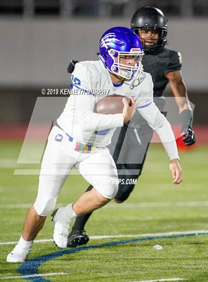 Thumbnail 3 in Midlothian vs South Oak Cliff (UIL 5A Bi-District Playoff) photogallery.