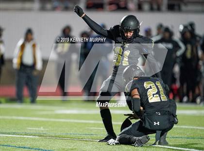 Thumbnail 2 in Midlothian vs South Oak Cliff (UIL 5A Bi-District Playoff) photogallery.