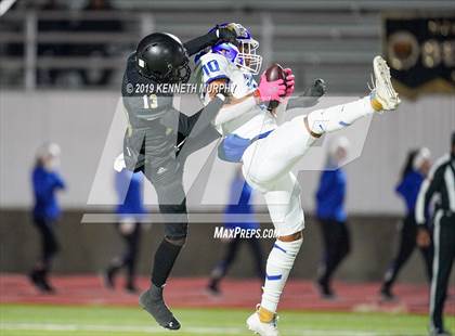 Thumbnail 3 in Midlothian vs South Oak Cliff (UIL 5A Bi-District Playoff) photogallery.