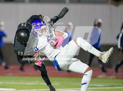 Thumbnail 1 in Midlothian vs South Oak Cliff (UIL 5A Bi-District Playoff) photogallery.