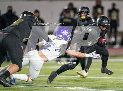 Thumbnail 2 in Midlothian vs South Oak Cliff (UIL 5A Bi-District Playoff) photogallery.