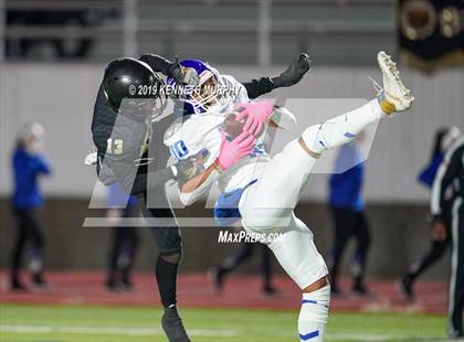 Thumbnail 2 in Midlothian vs South Oak Cliff (UIL 5A Bi-District Playoff) photogallery.