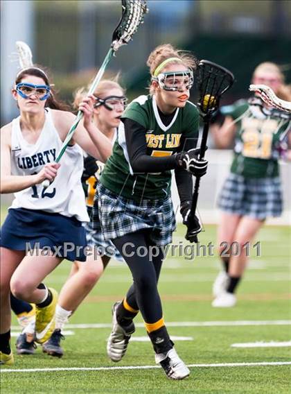 Thumbnail 3 in Liberty vs. West Linn photogallery.