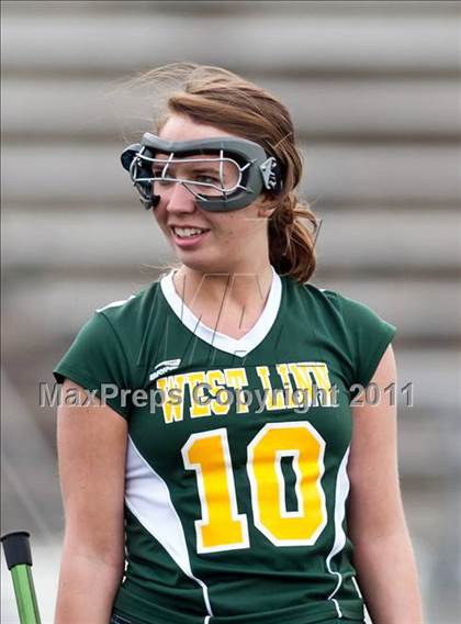 Thumbnail 2 in Liberty vs. West Linn photogallery.