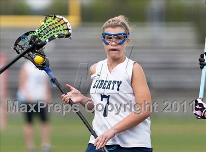 Thumbnail 3 in Liberty vs. West Linn photogallery.