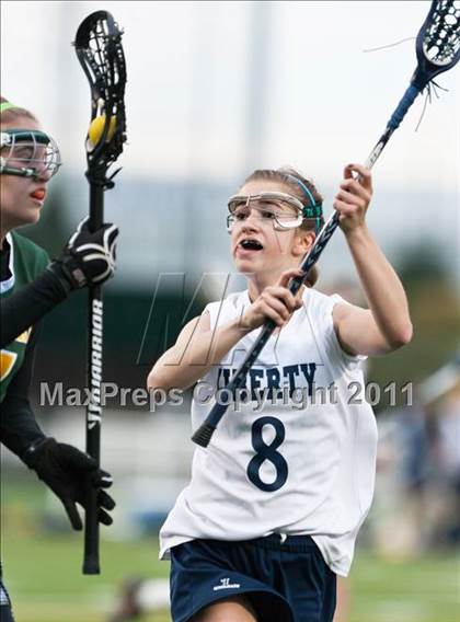 Thumbnail 2 in Liberty vs. West Linn photogallery.