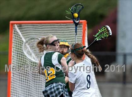 Thumbnail 2 in Liberty vs. West Linn photogallery.