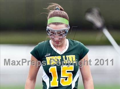 Thumbnail 2 in Liberty vs. West Linn photogallery.