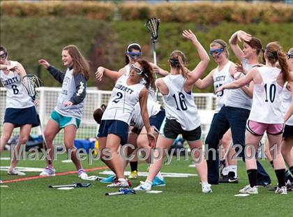 Thumbnail 2 in Liberty vs. West Linn photogallery.